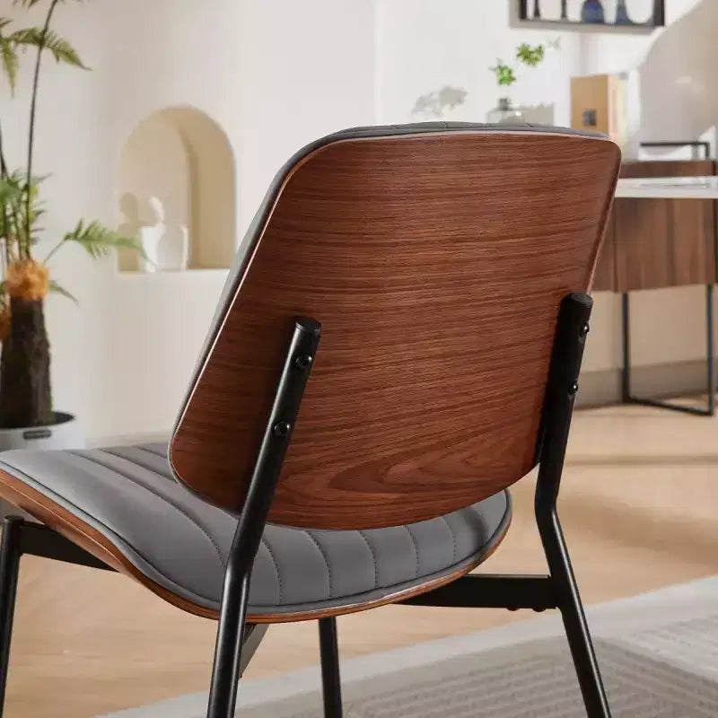 Chaise de salle à manger moderne du milieu du siècle en similicuir avec dossier incurvé, chaise sans accoudoirs pour salle à manger ou cuisine