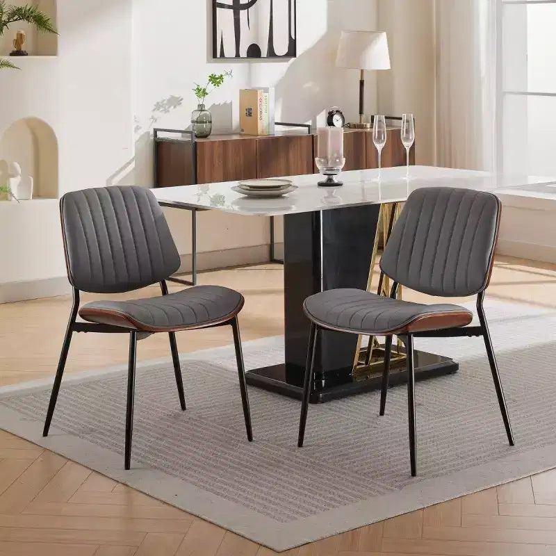Chaise de salle à manger moderne du milieu du siècle en similicuir avec dossier incurvé, chaise sans accoudoirs pour salle à manger ou cuisine